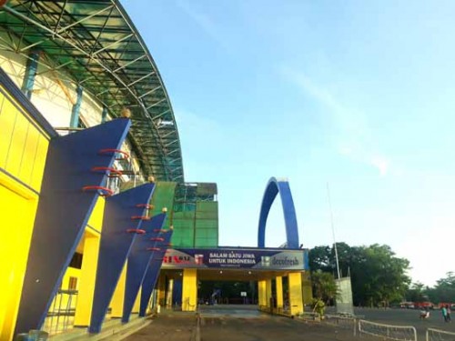 Kanopi stadion Kanjuruhan Kepanjen yang mengalami kerusakan sejak lama (Ist)