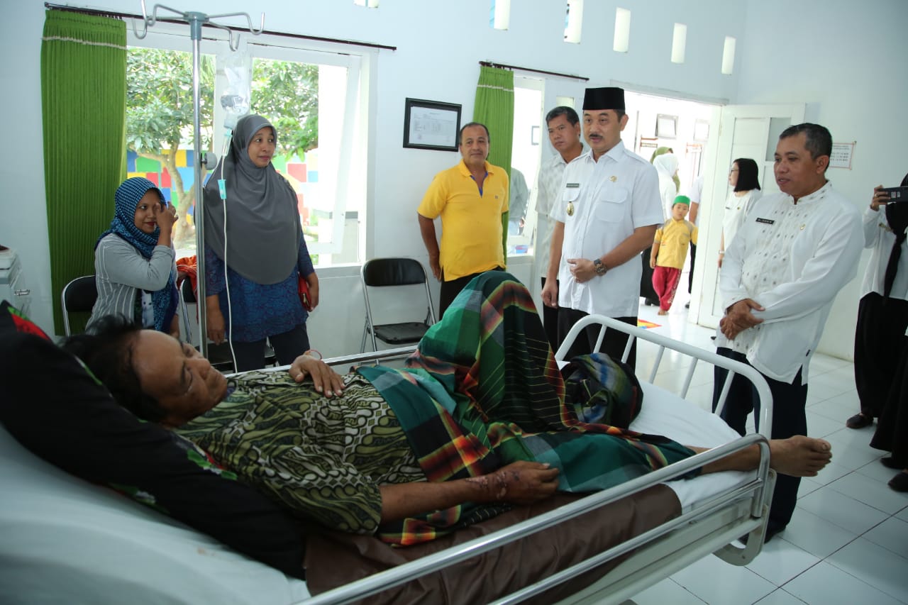 Wakil Bupati Banyuwangi Meninjau pelayanan di salah satu Puskesmas