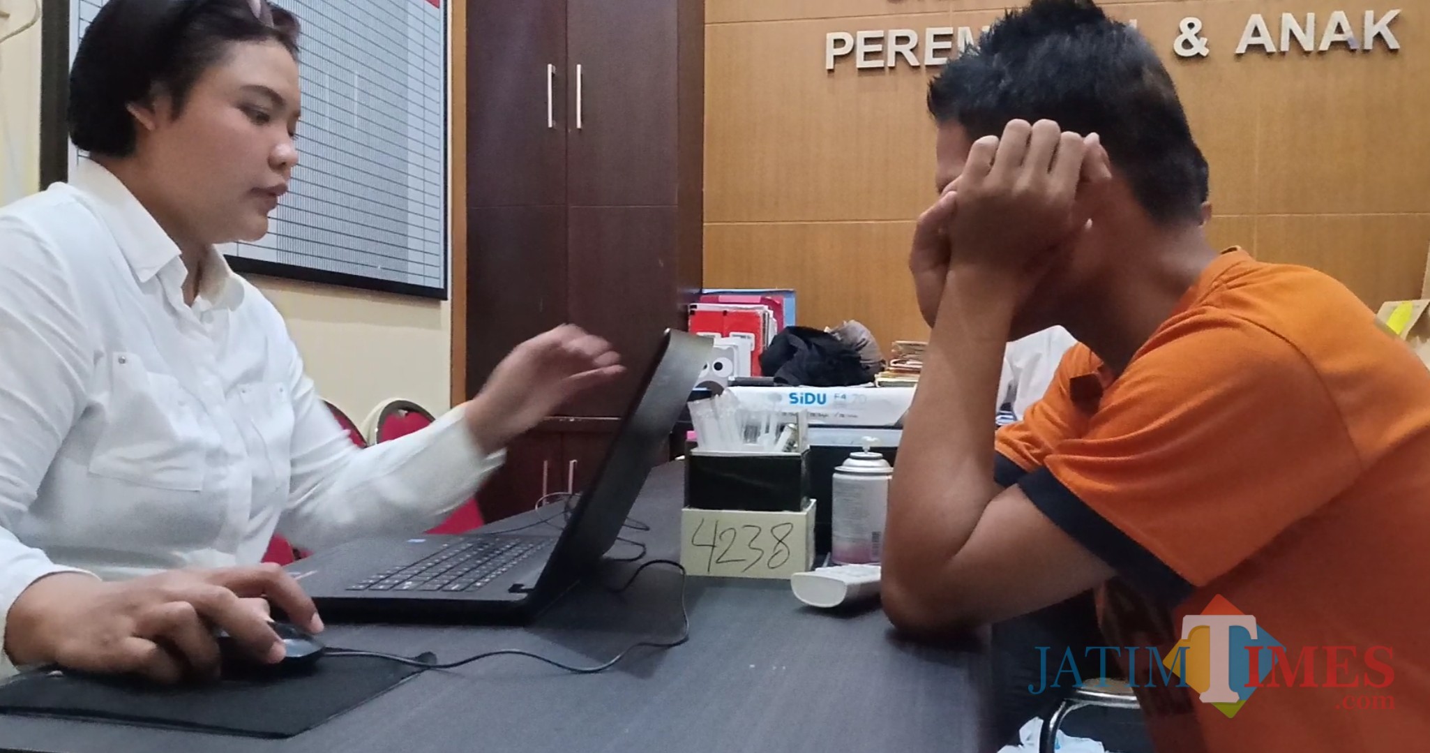 Tasodifiy orgazm porno videoni tomosha qiling