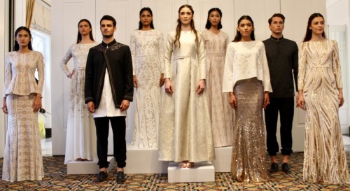 Busana lebaran yang dikenakan oleh model. (Foto: istimewa)