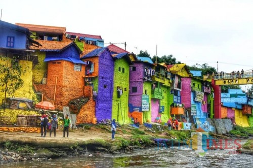 Tempat wisata Kampung Warna-warni Jodipan di Kota Malang. (Arifina Cahyanti Firdausi/MalangTIMES)