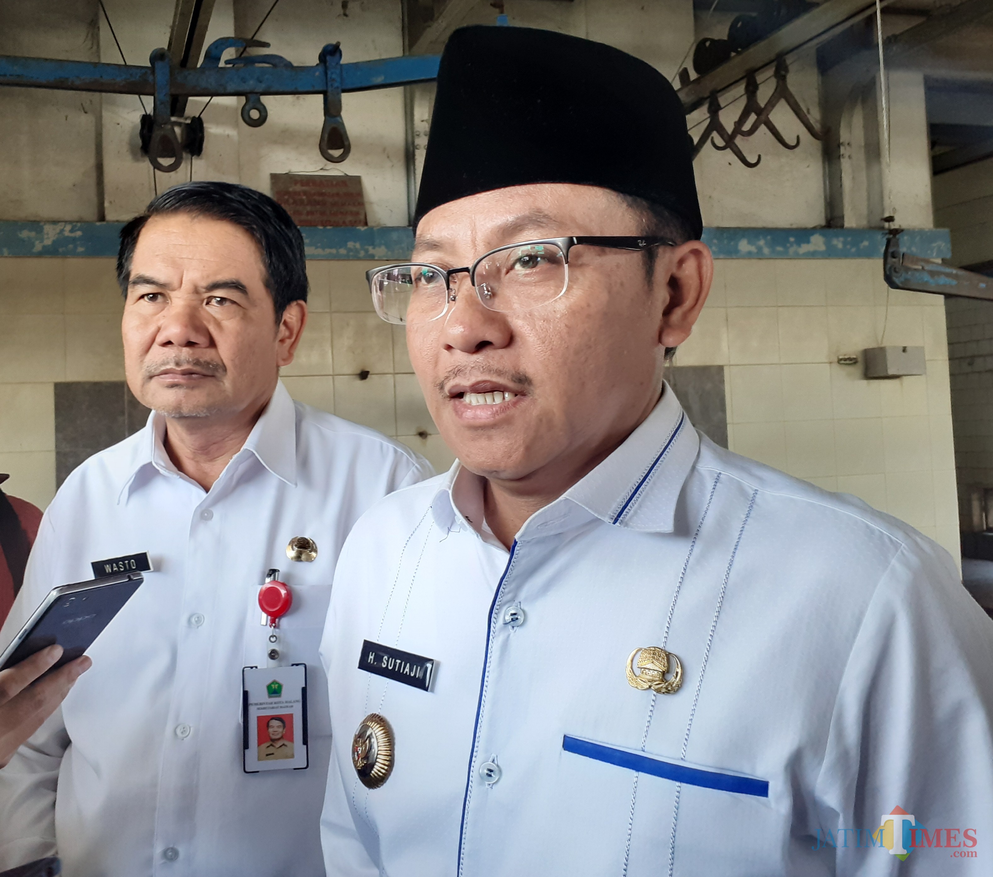 Wali Kota Malang Sutiaji (berkacamata) (Arifina Cahyanti Firdausi/MalangTIMES)