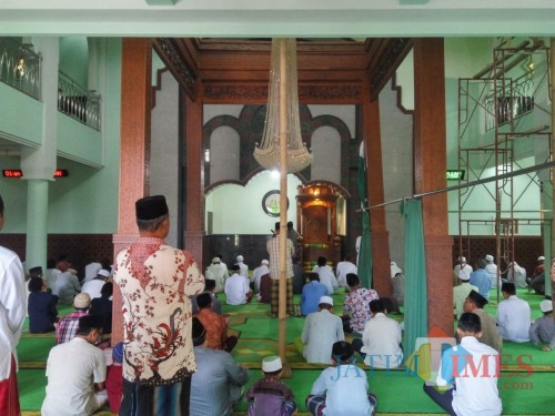 Empat pilar Masjid Bungkuk di Singosari yang masih dipertahankan dan berdiri kokoh sampai sekarang (Pipit Anggraeni/MalangTIMES).
