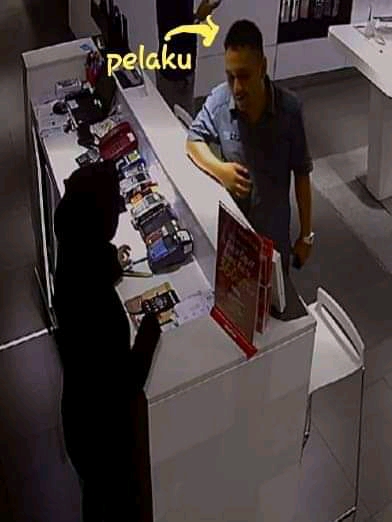 Capturan dari CCTV sat pelaku melancarkan aksinya (ist)