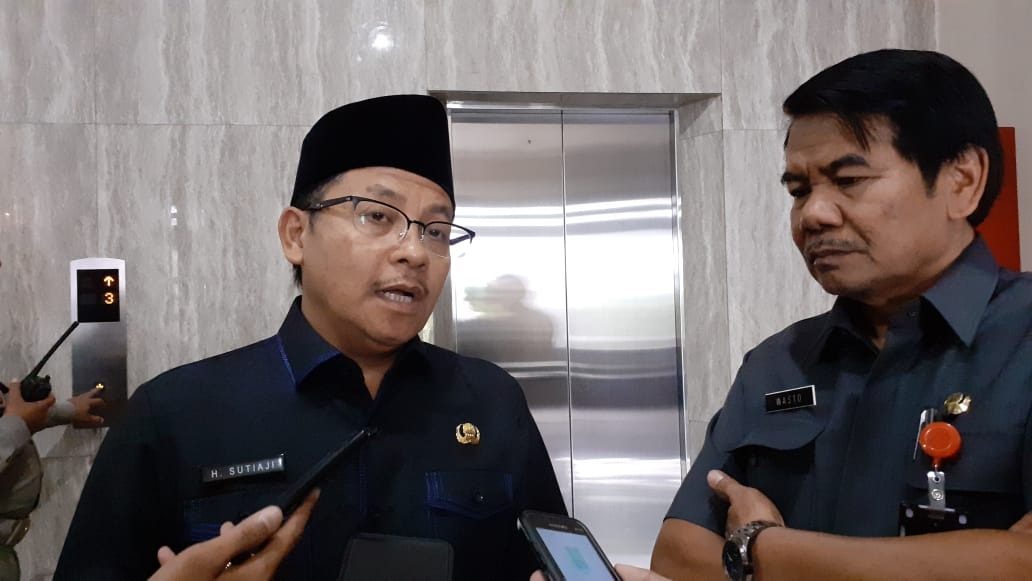 Wali Kota Malang Sutiaji (kenakan kacamata) (Pipit Anggraeni/MalangTIMES).