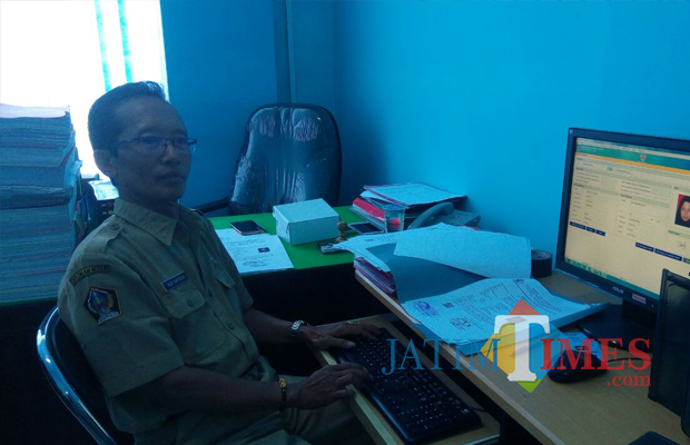 Budi Santosa, Kabid PDIP Dispendukcapil Kab Blitar.(Foto : Aunur Rofiq/BlitarTIMES)