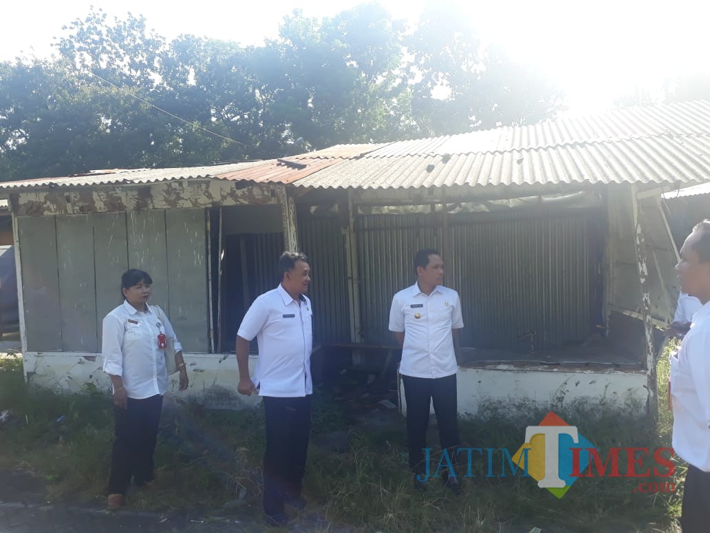 Bupati Lumajang ketika meninjau Artha Gama beberapa hari lalu (Foto : Moch. R. Abdul Fatah / Jatim TIMES)