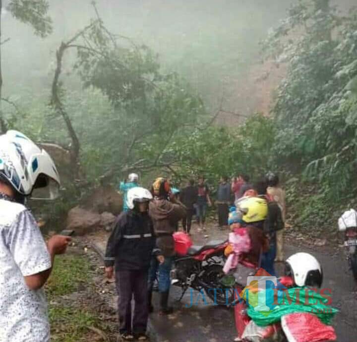 Inilah kondisi jalan menuju Malang di KM 55 Piket Nol yang diunggah warganet (Foto : Media sosial)