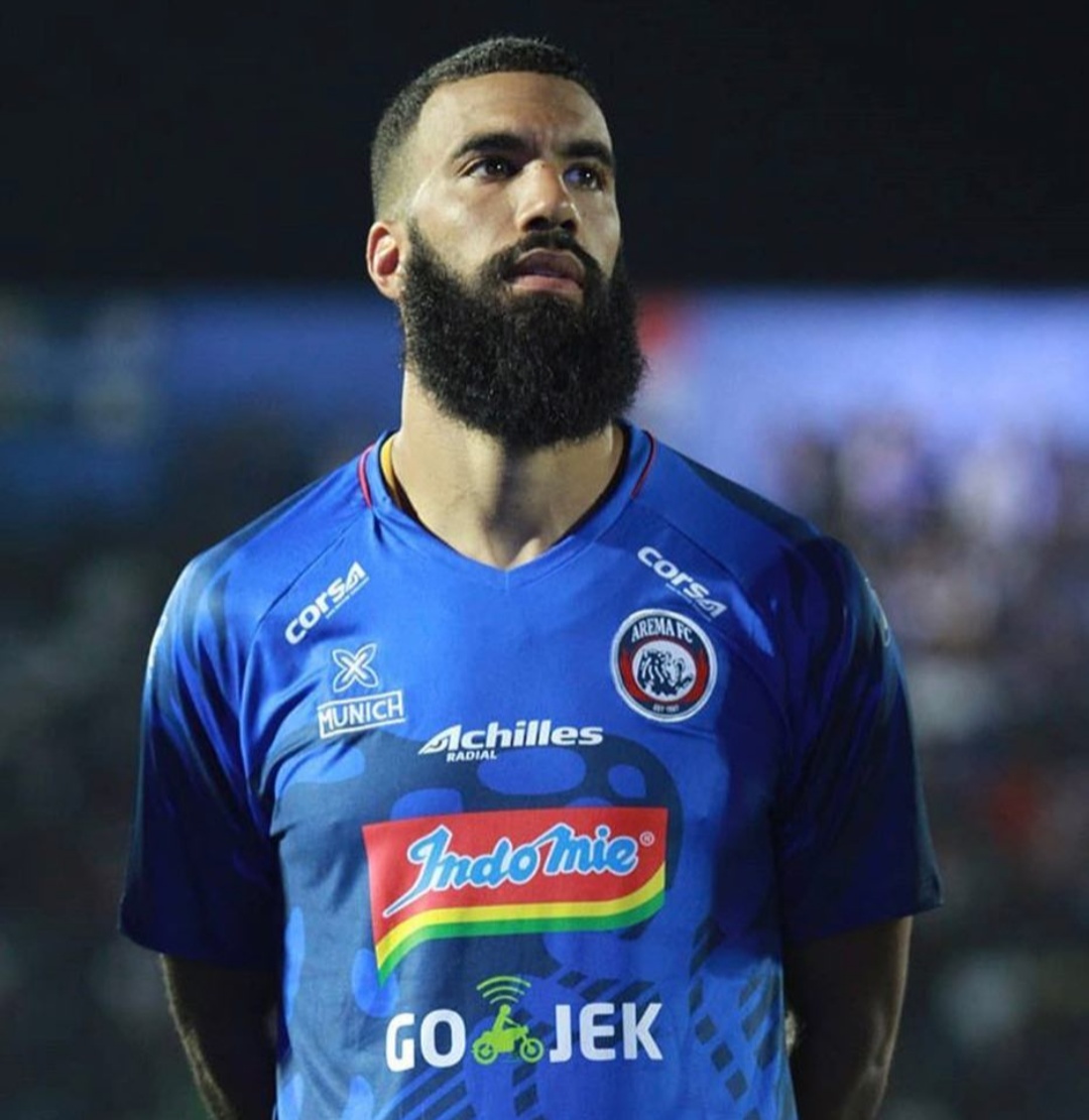 Striker asing baru Arema Sylvano Comvalius. (@sylvanocomvalius)