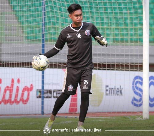 Kiper andalan Arema FC di Piala Presiden 2019, Kurniawan Kartika Ajie. (official Arema FC)