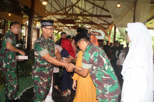 Halal bihalal Yonif 511/DY di Kampung Coklat