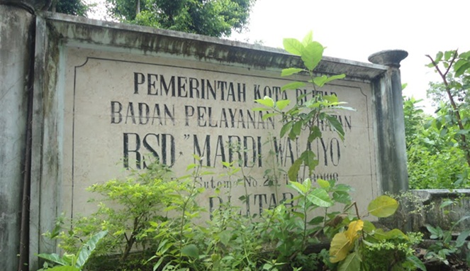 Bekas RSUD Mardi Waluyo rencana akan digunakan sebagai gedung universitas.(Foto : berhantu.com)
