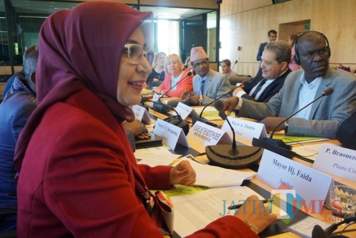 Bupati Jember dr. Hj. Faida MMR saat memberikan materi di forum pertemuan PBB bersama delegasi berbagai negara di dunia (foto : istimewa / Jatim TIMES)