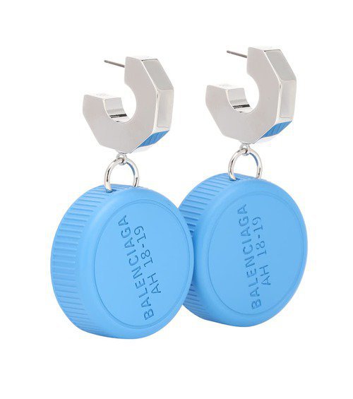 Anting Tutup Botol