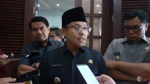 Wali Kota Malang Sutiaji (kenakan kacamata) (Pipit Anggraeni/MalangTIMES).