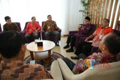 Tim Ombudsman Perwakilan Jawa Timur saat diterima Bupati Banyuwangi Abdullah Azwar Anas