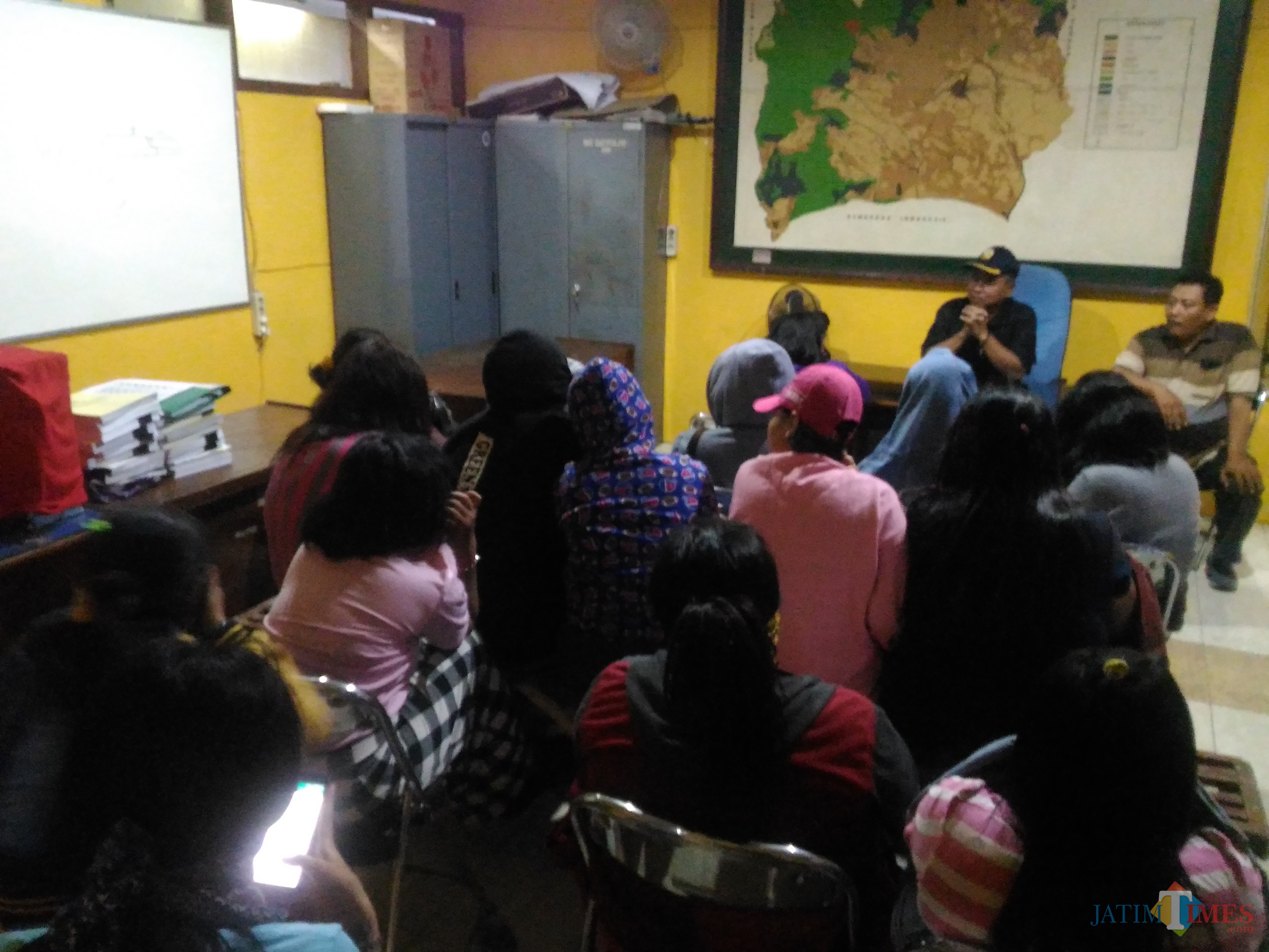 16 PSK Bebekan Kabuaran yang diciduk Satpol PP hari ini (Foto : Moch. R. Abdul Fatah / Jatim TIMES)