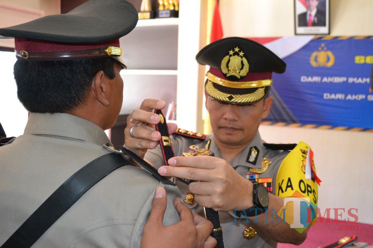 Kapolres Batu AKBP Budi Hermanto saat melakukan sertijab di Polres Batu, Senin (24/6/2019). (Foto: istimewa)