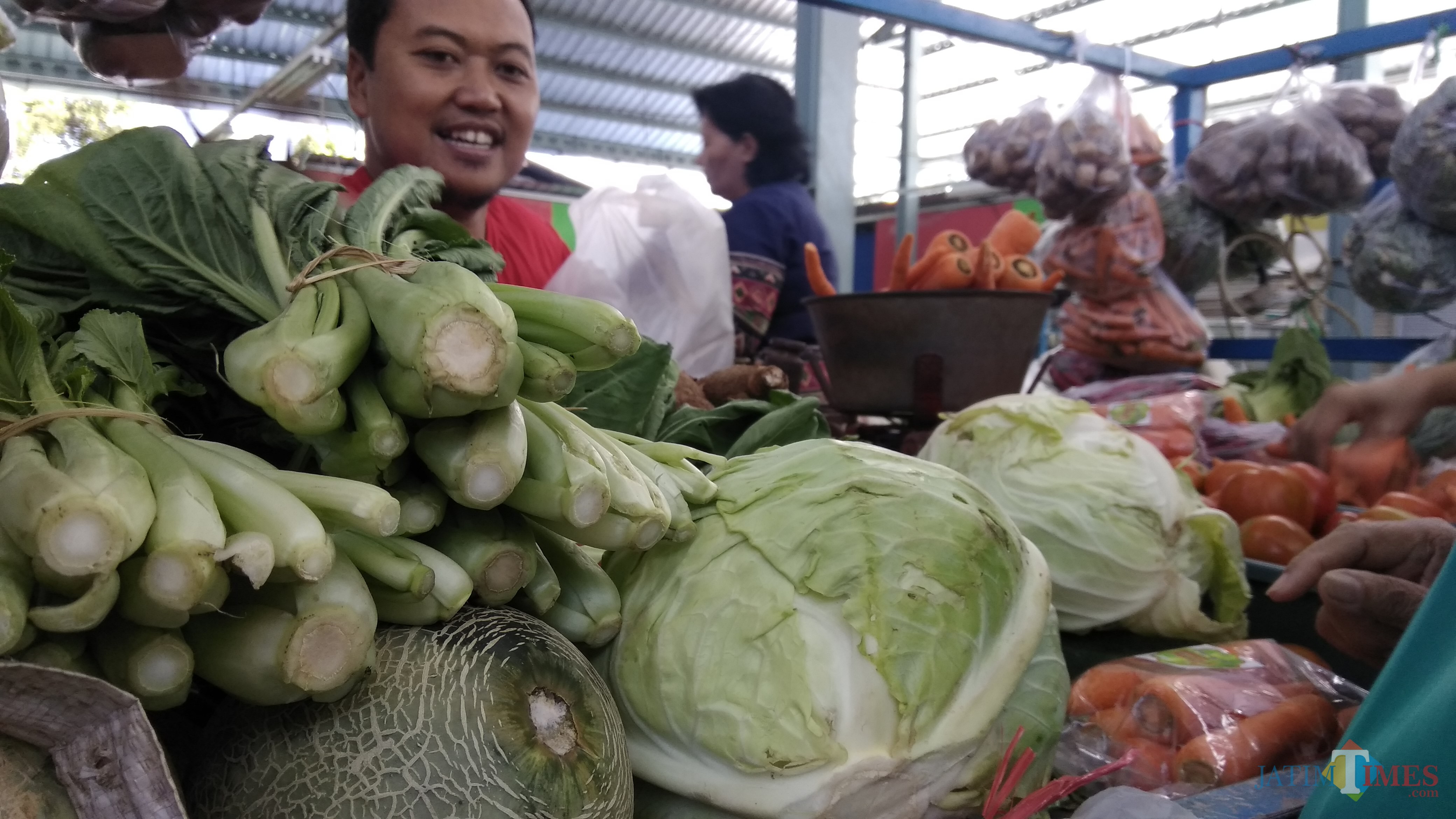 Sayur mayur mengalami kenaikan harga di sejumlah pasar tradisional di Kota Malang. (Foto: Nurlayla Ratri/MalangTIMES)