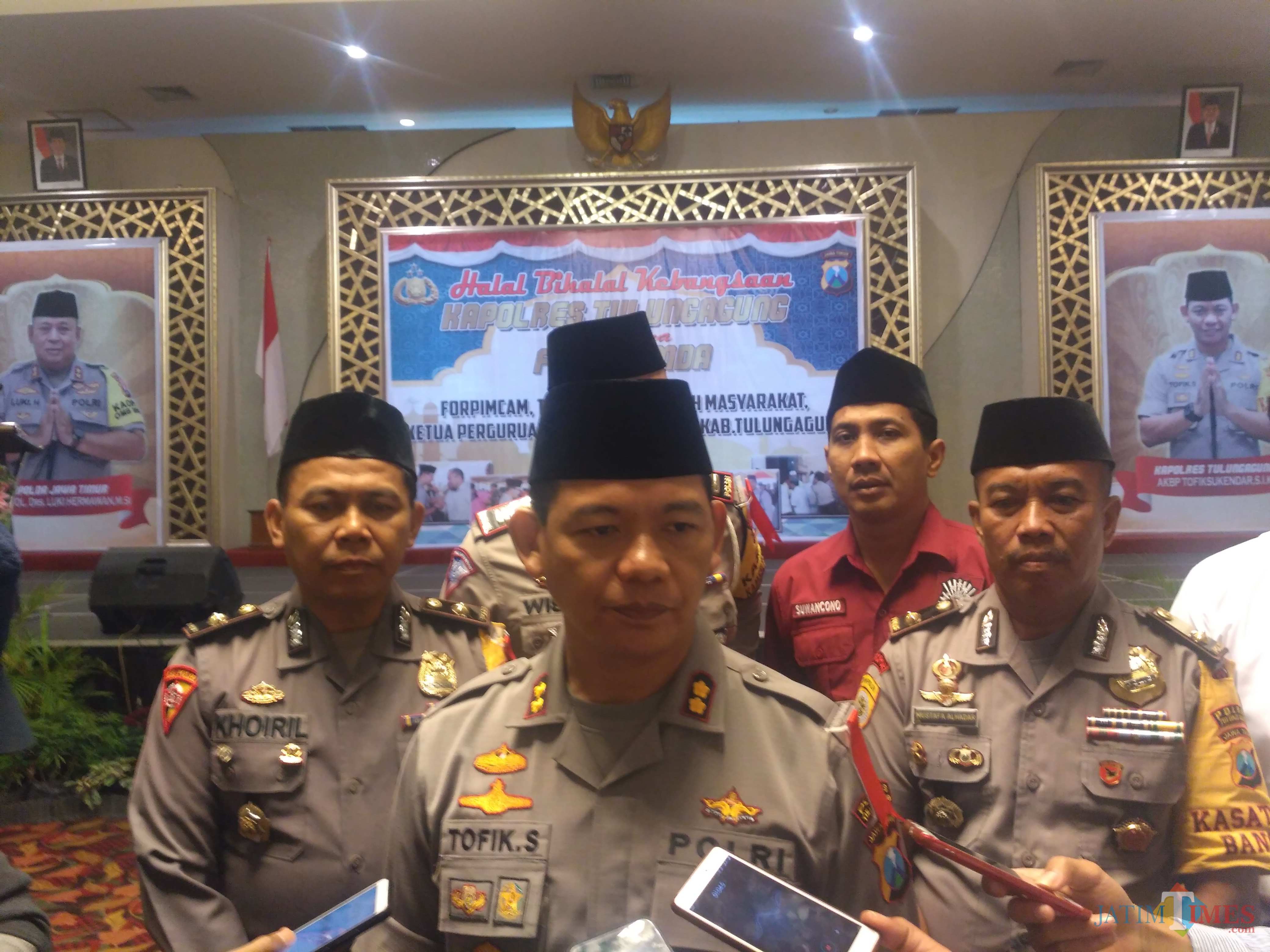 Kapolres Tulungagung AKBP Tofik Sukendar di Hotel Istana, Selasa (25/06/2019). / Foto : Anang Basso / Tulungagung TIMES