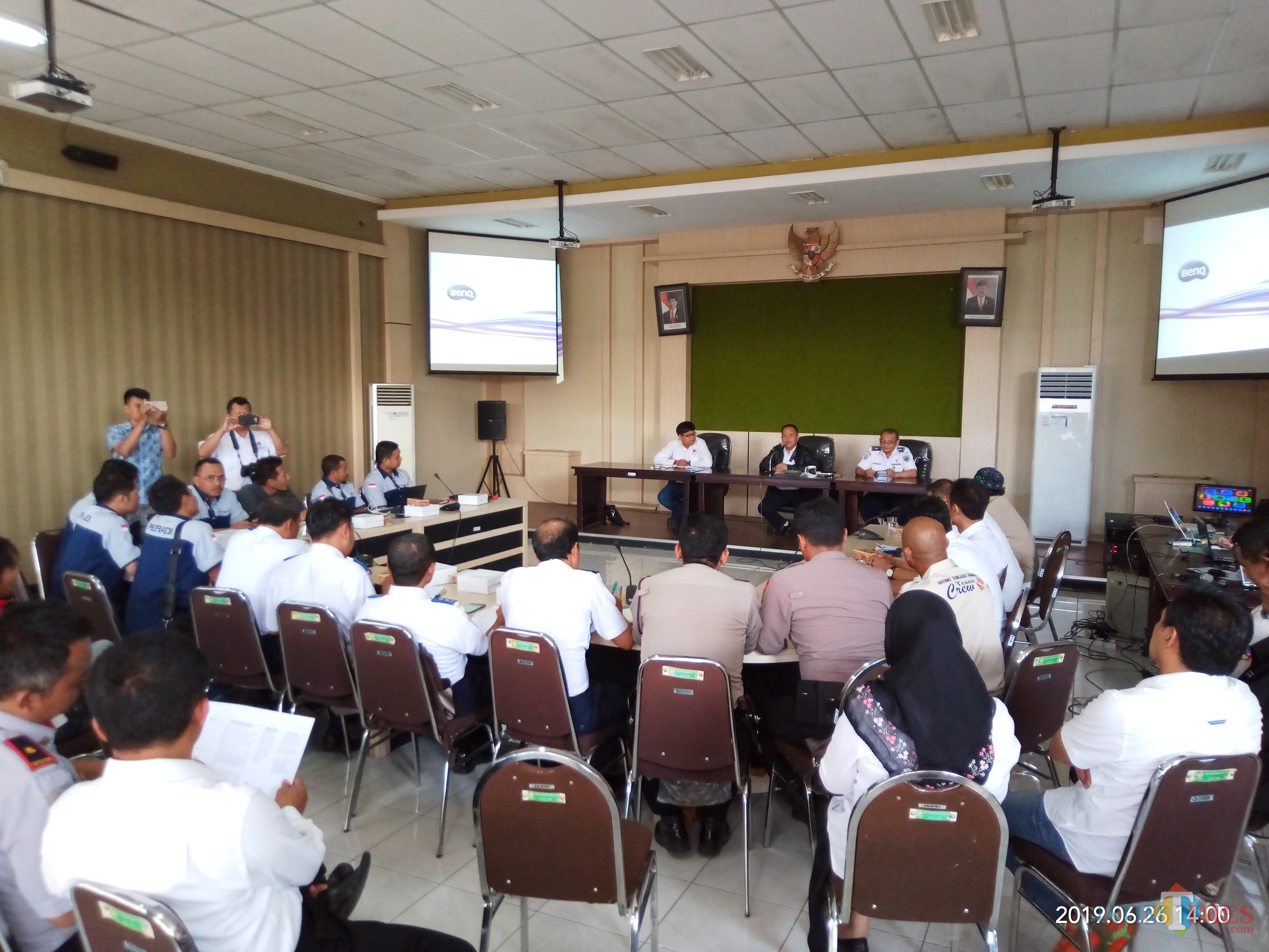 Suasana mediasi konflik dua paguyuban jeep di BB TNBTS (Anggara Sudiongko/MalangTIMES)