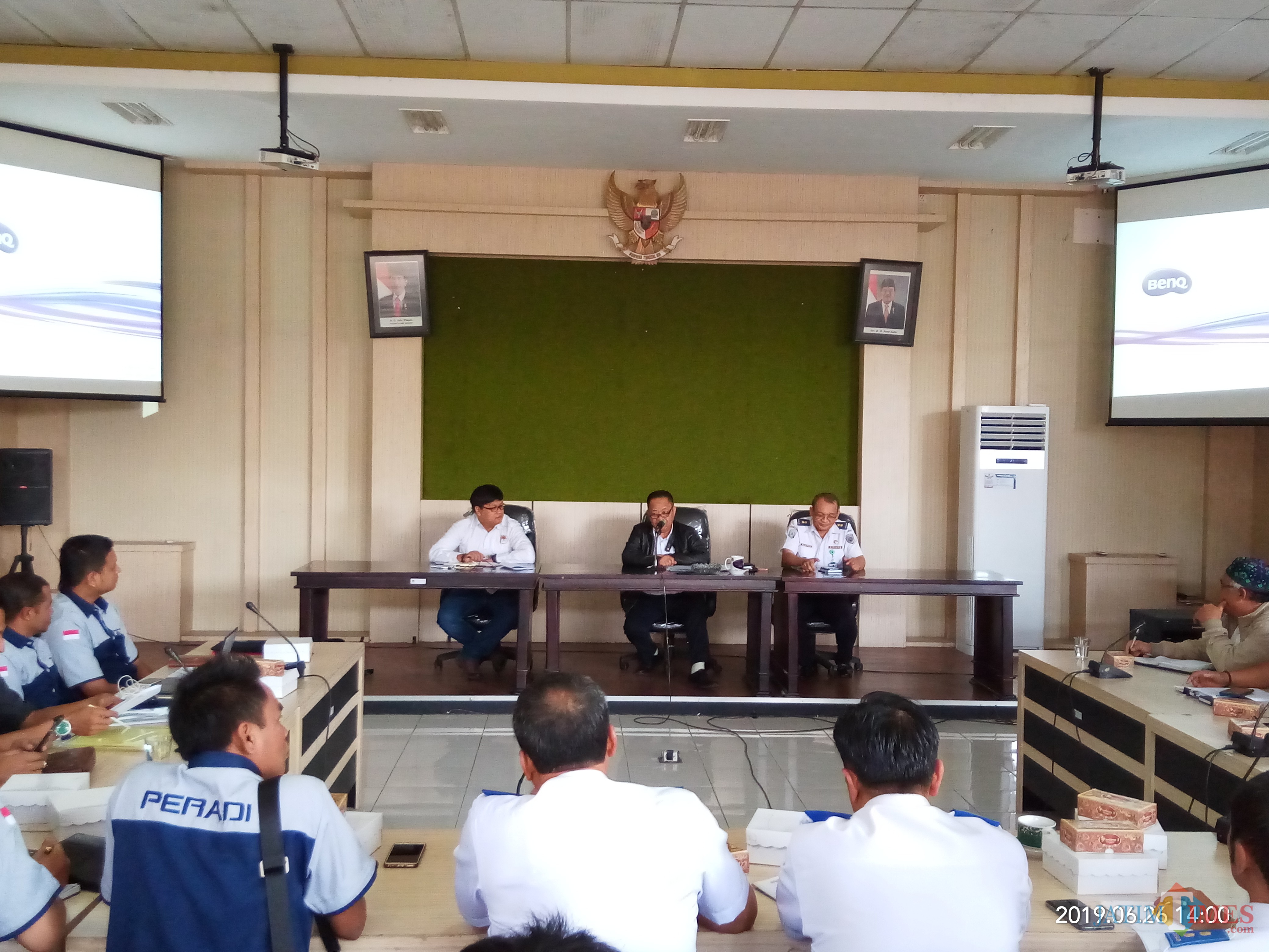 Suasana saat mediasi permasalahan konflik dua paguyuban Jeep di TNBTS (Anggara Sudiongko/MalangTIMES)