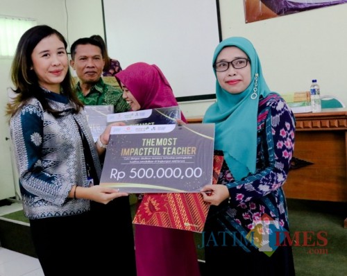 Ruangguru Launches Facility to Simplify Student and Teacher Interaction (source: special) Ruangguru Launches Facility to Simplify Student and Teacher Interaction