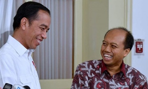 Momen Jokowi saat bersama Sutopo Purwo Nugroho. (Foto: instagram @Jokowi)