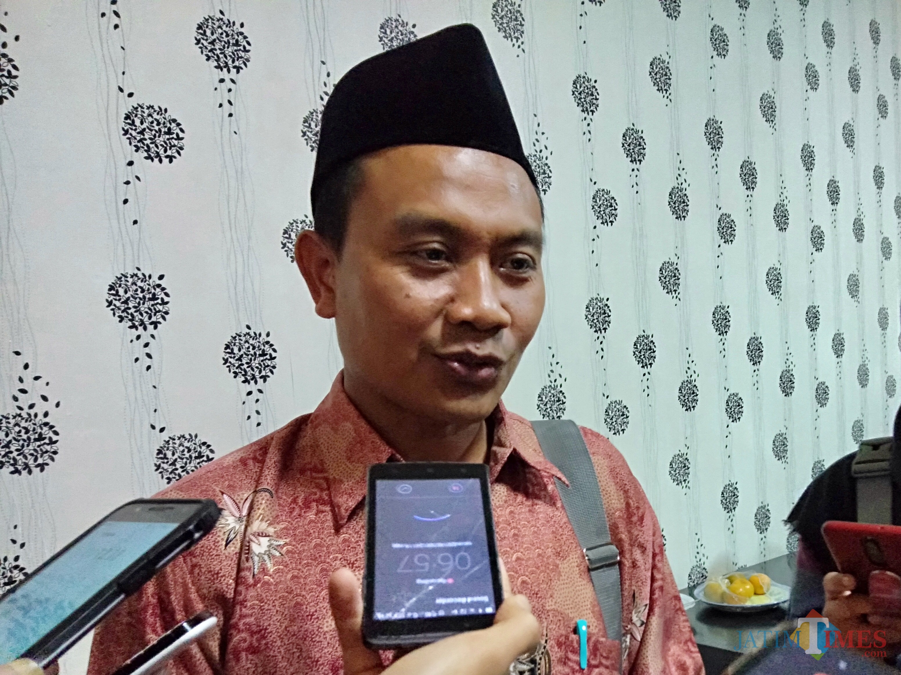 Ketua Musyawarah Kerja Kepala Sekolah (MKKS) SMP swasta Kota Batu, Takim. (Foto: Irsya Richa/MalanTIMES)