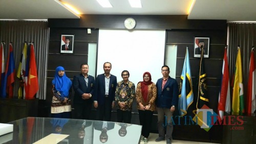 MoA antara Unisba Blitar dengan FTP UB Malang