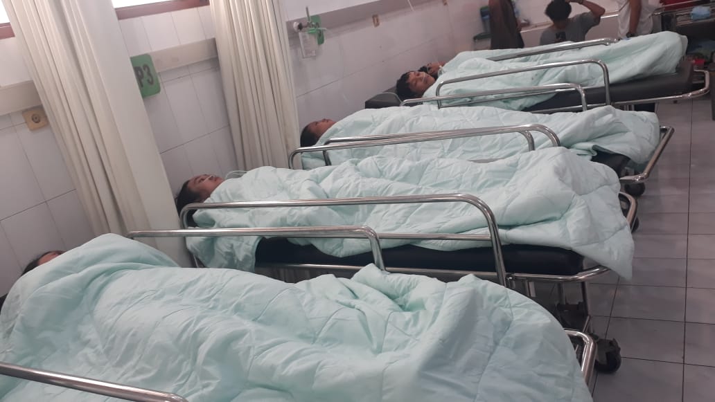 Kondisi 7 pelajar saat mengalami kecelakaan di sungai Bondoyudo (foto : istimewa / Jatim TIMES)