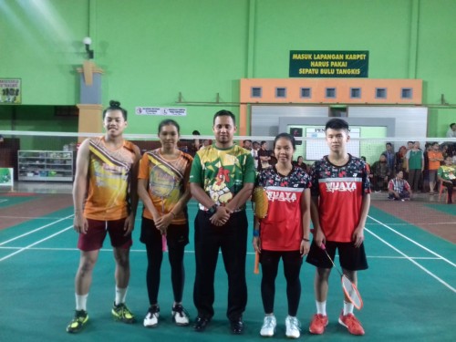 Ganda campuran Kota Malang (kiri) Naufal Hafiz dan Arih Cahyaning (PBSI Kota Malang)