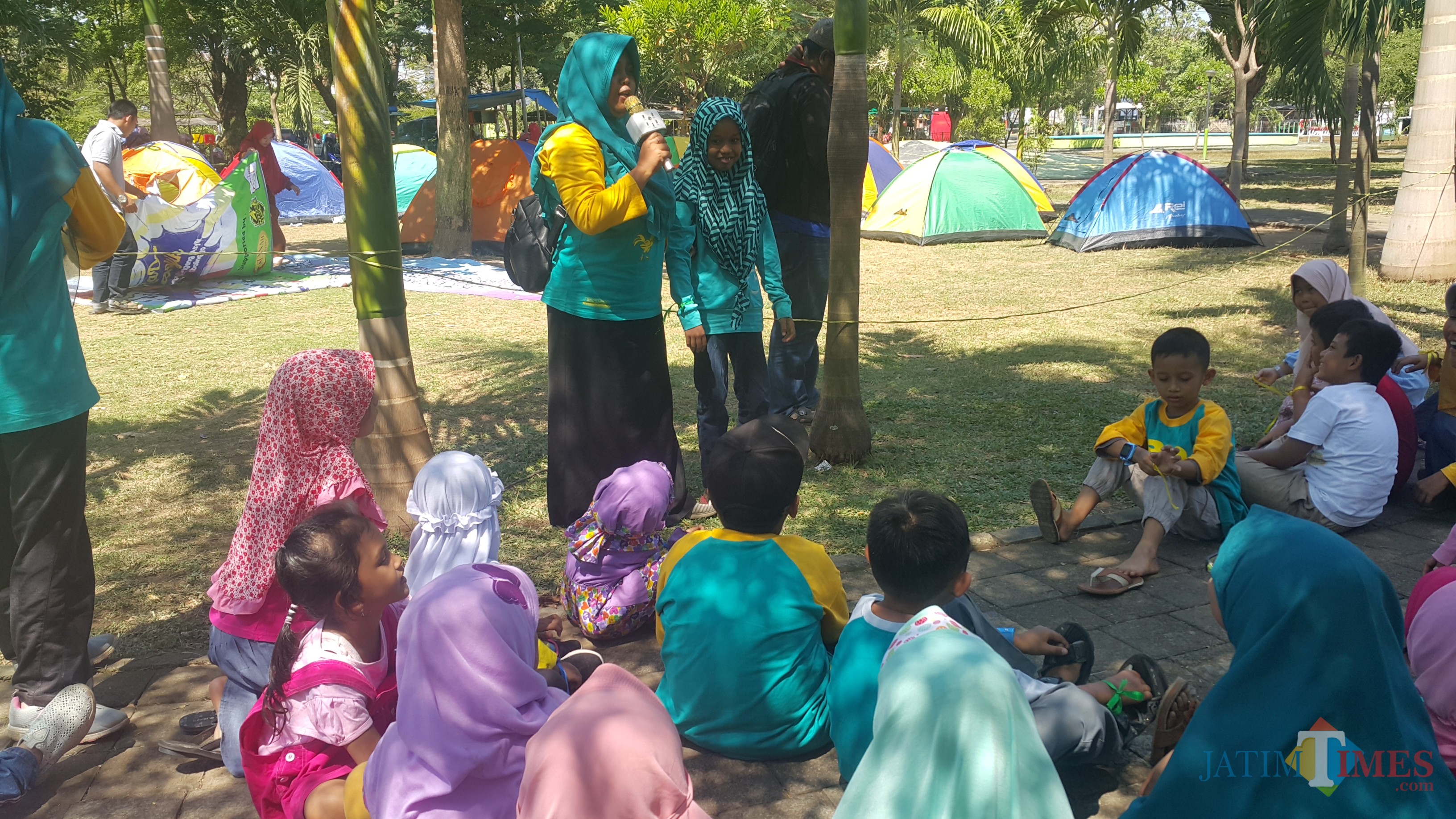 Anak-anak yang tergabung dalam Komunitas, mengikuti acara yang digelarnya (Agus Salam/Jatim TIMES)