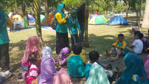Anak-anak yang tergabung dalam Komunitas, mengikuti acara yang digelarnya (Agus Salam/Jatim TIMES)