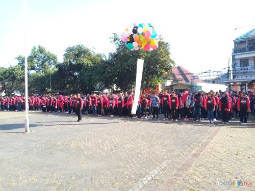 Ribuan mahasiswa Unikama yang melakukan Apel sebelum berangkat KKN (Anggara Sudiongko/MalangTIMES)