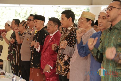Hotman Paris Showan Pesantren lirboyo Kota Kediri Jawa Timur. Foto: (Bambang Setioko/JatimTIMES)