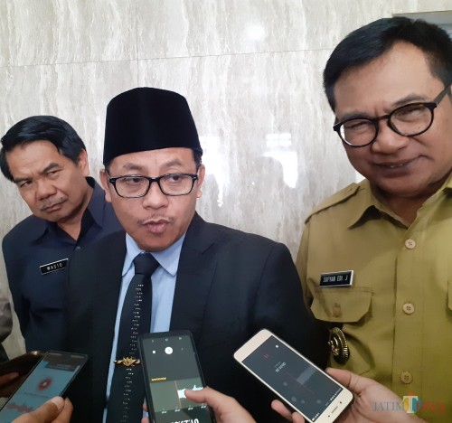 Wali Kota Malang Sutiaji (berkopyah) (Arifina Cahyanti Firdausi/MalangTIMES)