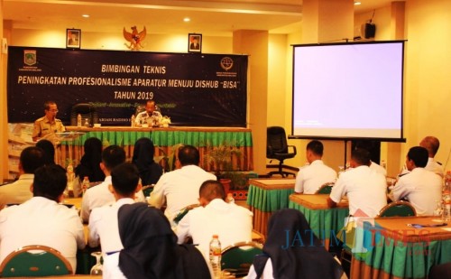 Hafi Lutfi Kepala Dishub Kabupaten Malang saat menghadiri peningkatan kapasitas personel dalam menindaklanjuti visi Indonesia Jokowi (Dishub for MalangTIMES)