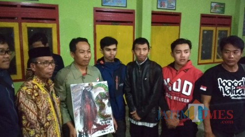 Komunitas Young Paranormal Activity dalam sebuah ekspedisi explore alam gaib.