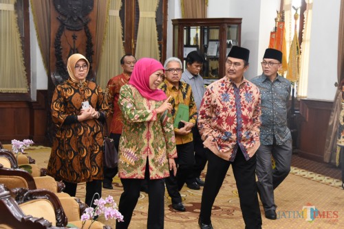 Audiensi Ketua Umum ICMI Prof Dr Jimmly Asshiddiqie SH di Gedung Negara Grahadi Surabaya, Sabtu (20/7).