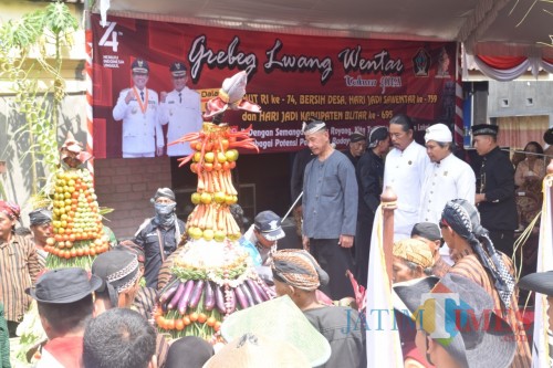 Semarak Grebek Lwang Wentar di Desa Sawentar Kab Blitar.(Foto : Malik Naharul/BlitarTIMES)