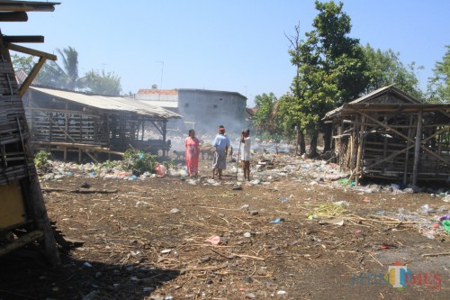 Lahan yang diresahkan warga karena dijadikan tempat membakar sampah (Agus Salam/Jatim TIMES)