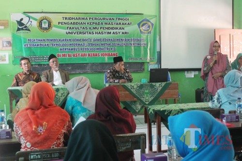 Susasana pelatihan yang diberikan oleh LPPM UNHASY kepada para guru MI dan MA Al-Asy'ari. (Foto : Adi Rosul / JombangTIMES)
