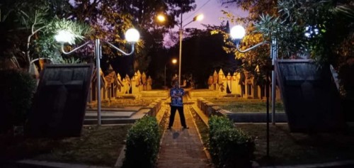 TPU Nasrani Sukun yang nampak indah pada malam hari (UPT PPU)