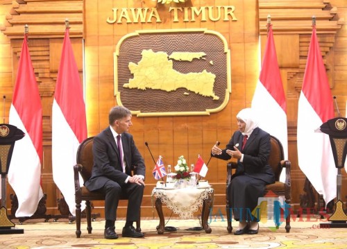 Gubernur Jatim Khofifah ketika menemui Dubes Inggris