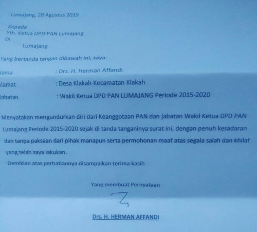 Surat pengunduran diri Wakil Ketua DPD PAN Lumajang (Foto : Moch. R. Abdul Fatah / Jatim TIMES)