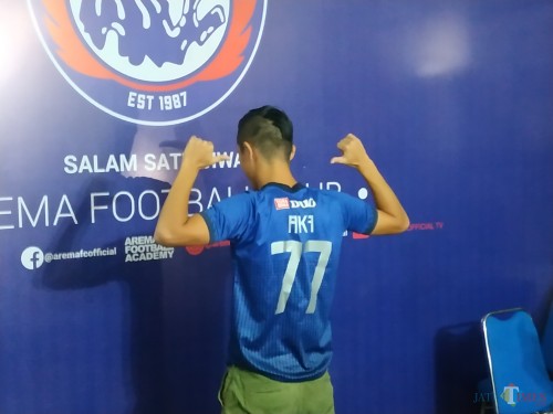 Takafumi Akahoshi saat dikenalkan Arema FC sebagai pemain asing baru. (Hendra Saputra)