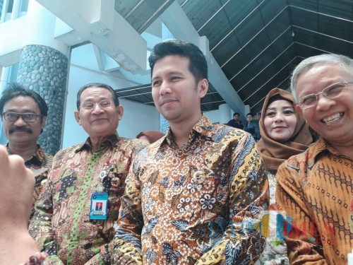 Wakil Gubernur Jatim Emil Dardak (tiga dari kiri). (Foto: Imarotul Izzah/MalangTIMES)