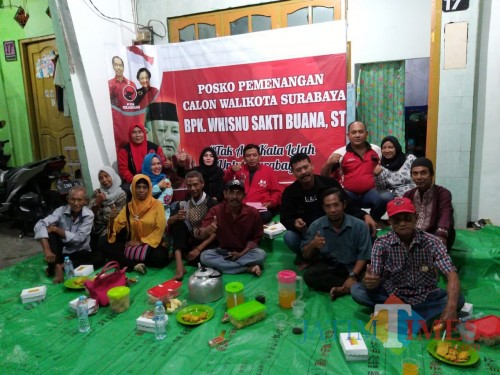 Simpatisan pendukung Whisnu Sakti
