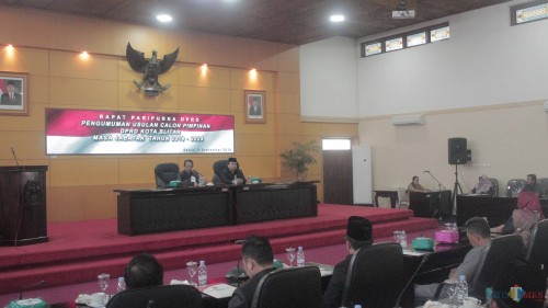 Rapat paripurna DPRD Kota Blitar tetapkan fraksi dan usulkan pimpinan definitif.(Foto : Aunur Rofiq/BlitarTIMES)